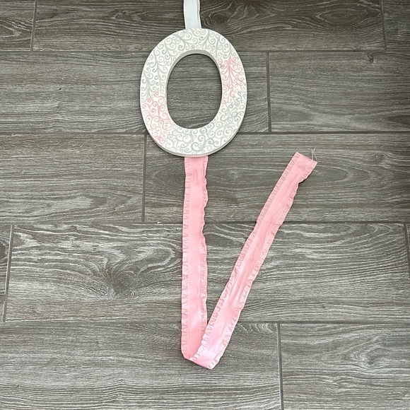 Handmade “O” Bow Holder Pink and Gray - Picture 1 of 4